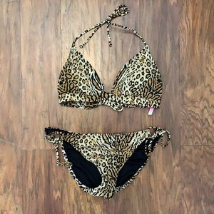 Victoria’s Secret leopard print cheetah bikini